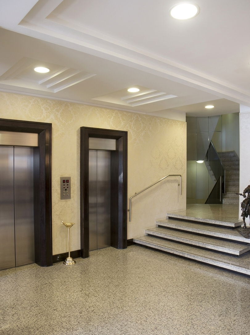 Pareti in cartongesso — hall Hotel Plaza Perugia